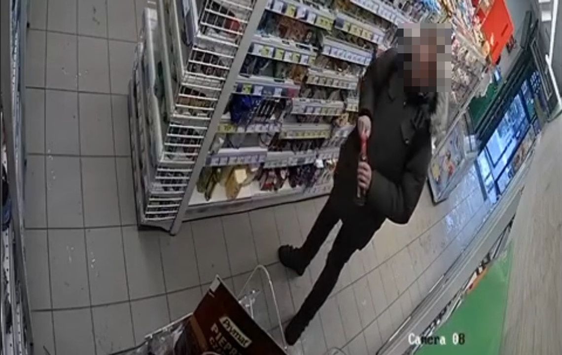 Incydent z butelką octu w sklepie w Gdyni. Zatrzymano mężczyznę ze strzykawką, zbadano zawartość butelki Incydent z butelką octu w sklepie w Gdyni. Zatrzymano mężczyznę ze strzykawką