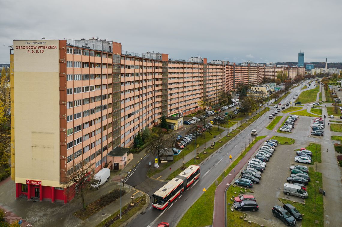 Jest najdłuższy w Polsce i trzeci w Europie! Gdański falowiec będzie biały