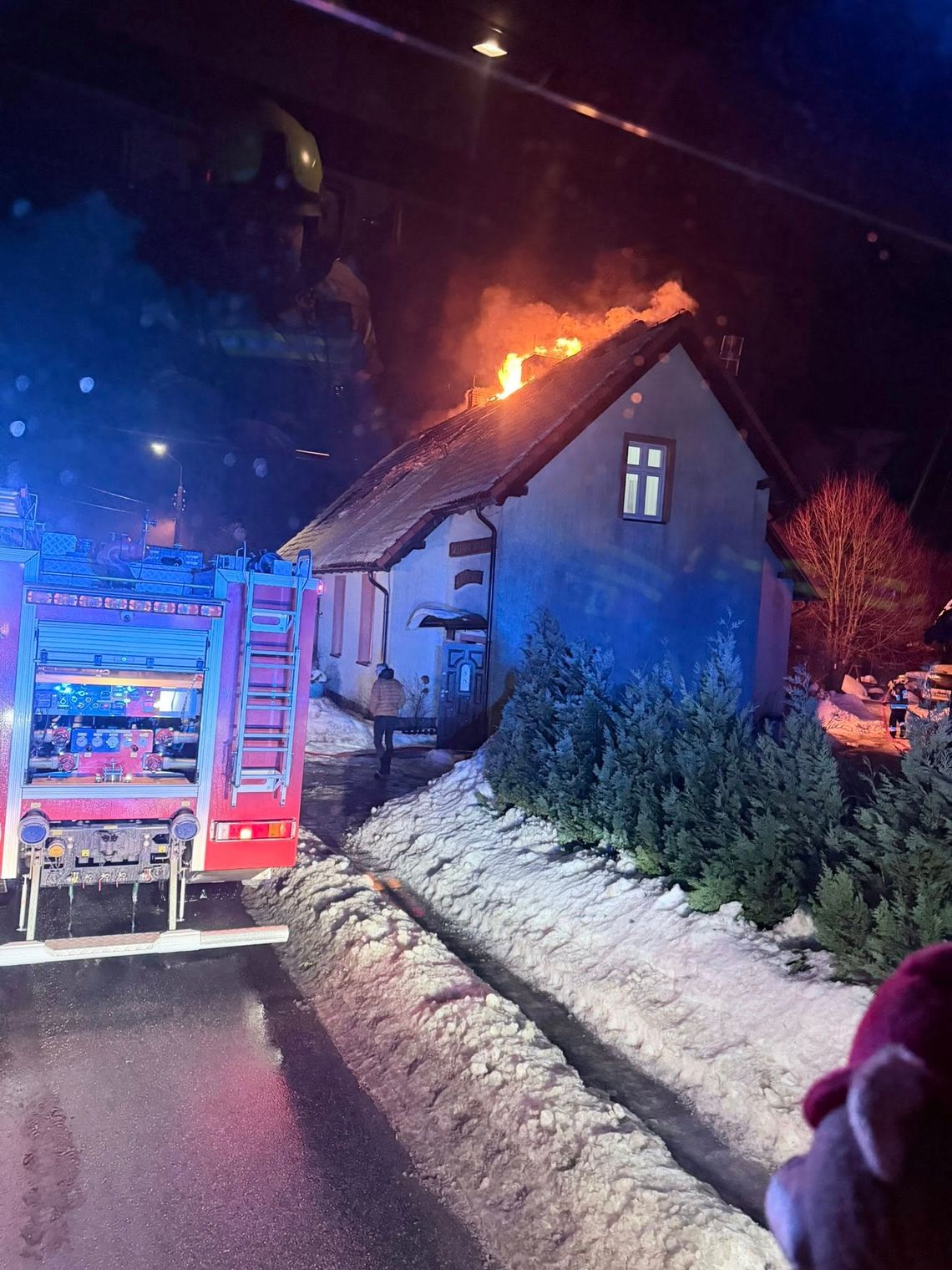 Karambol z pijanym 19-latkiem i trzy groźne pożary w powiecie kartuskim