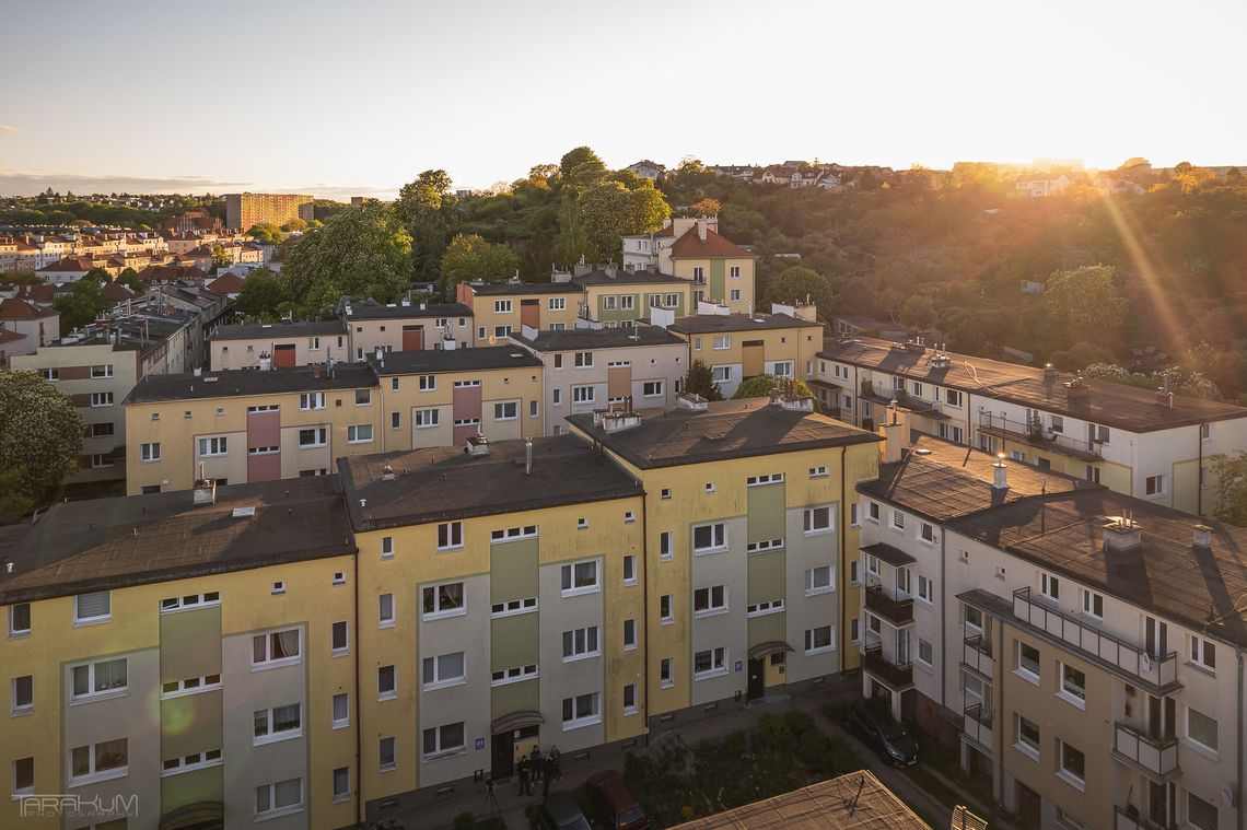 Karol Nawrocki znów minął się z prawdą, ale kawalerkę oddał. Trafi do stowarzyszenia z Gdyni