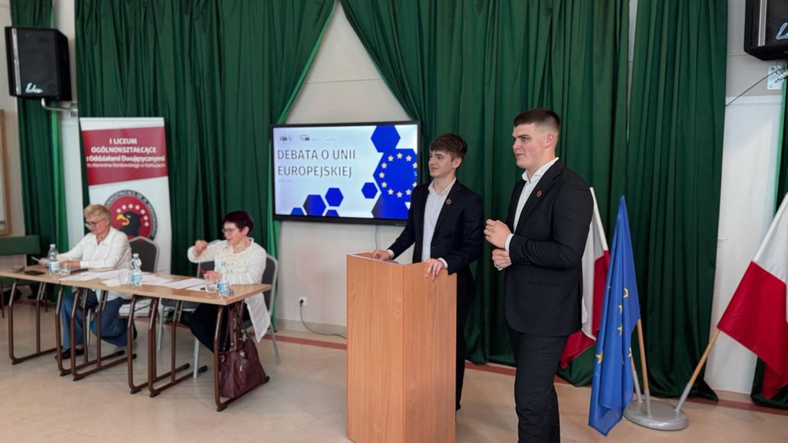 debata poświęcona tematyce Unii Europejskiej w Zespole Szkół Ogólnokształcących w Kartuzach