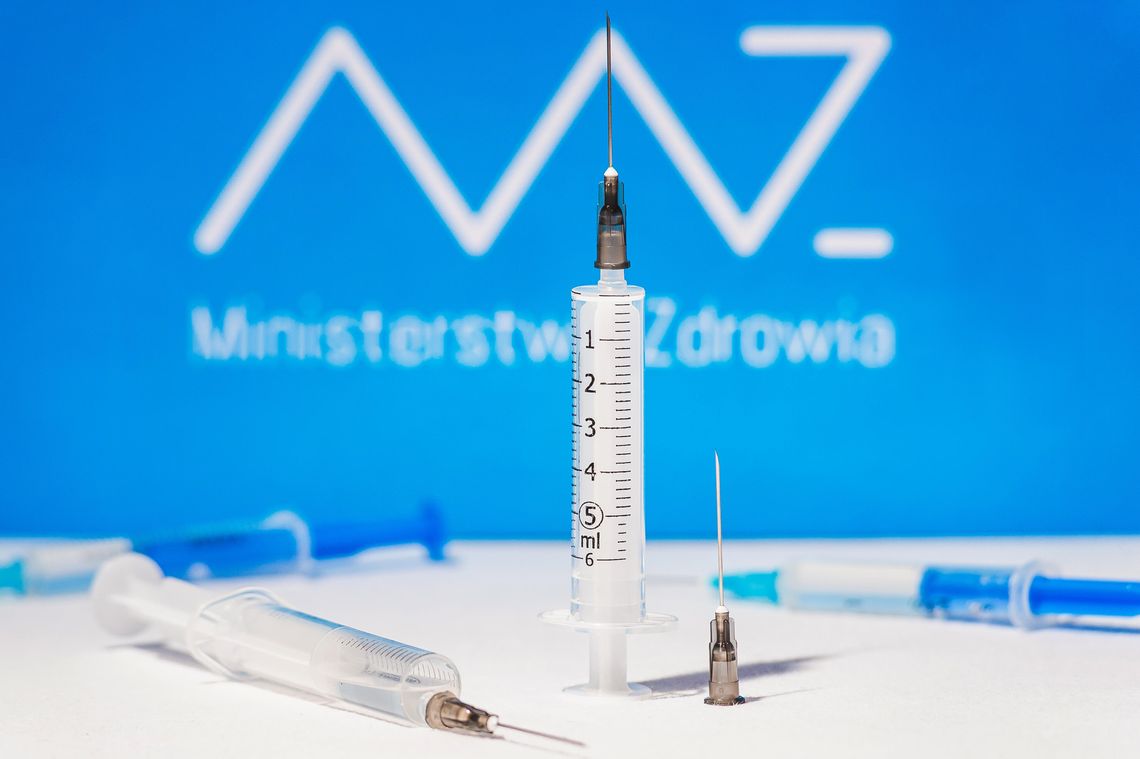 Karty szczepień pod lupą sanepidu. Są wyniki kontroli szczepienia, zdjęcie ilustracyjne