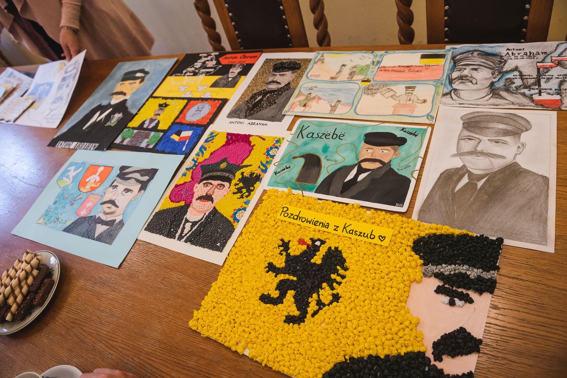 Kaszubski w szkołach. Samorządy ograniczają liczbę uczniów, by zgarnąć większą kasę z subwencji? Samorządy zarabiają na języku kaszubskim? Kontrowersje wokół szkolnych subwencji