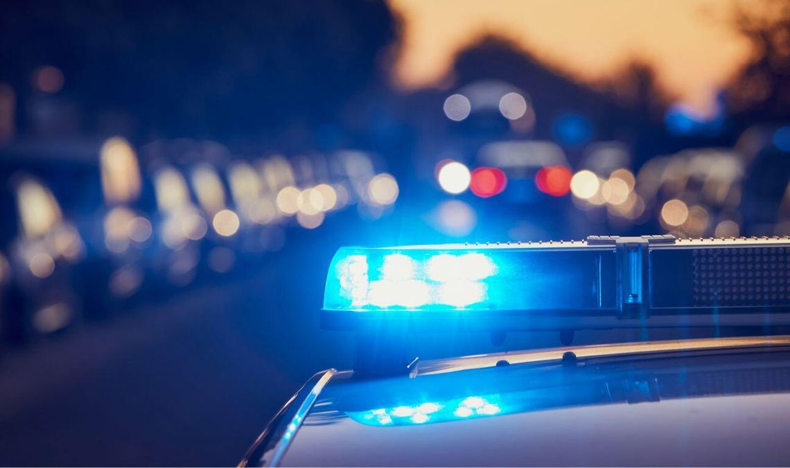 policja, radiowóz, zdjęcie ilustracyjne