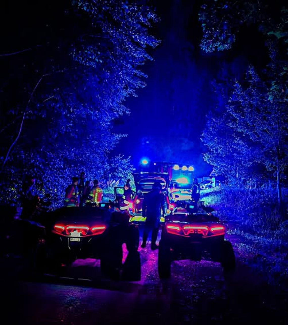 Kilka godzin nocą szukano dziadka z wnuczką. Pomogli wolontariusze na quadach Kilka godzin nocą szukano dziadka z wnuczką. Pomogli wolontariusze na quadach