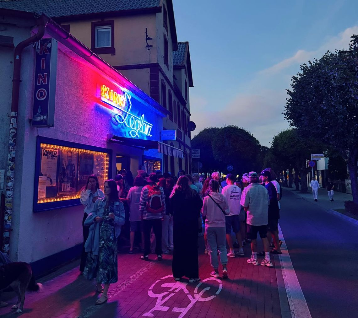 Kino Żeglarz w Jastarni potrzebuje pomocy. Trwa zbiórka na remont dachu