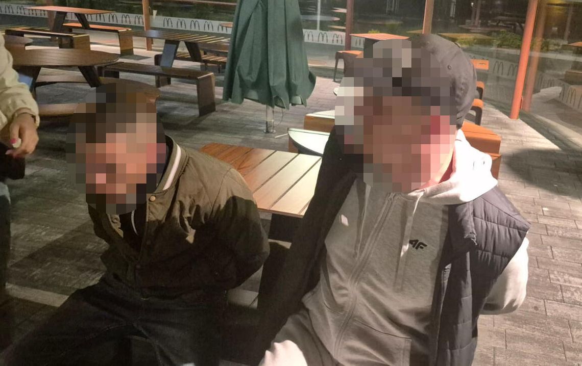 Kobieta pracowała w komisji wyborczej. W tym czasie skradziono jej samochód