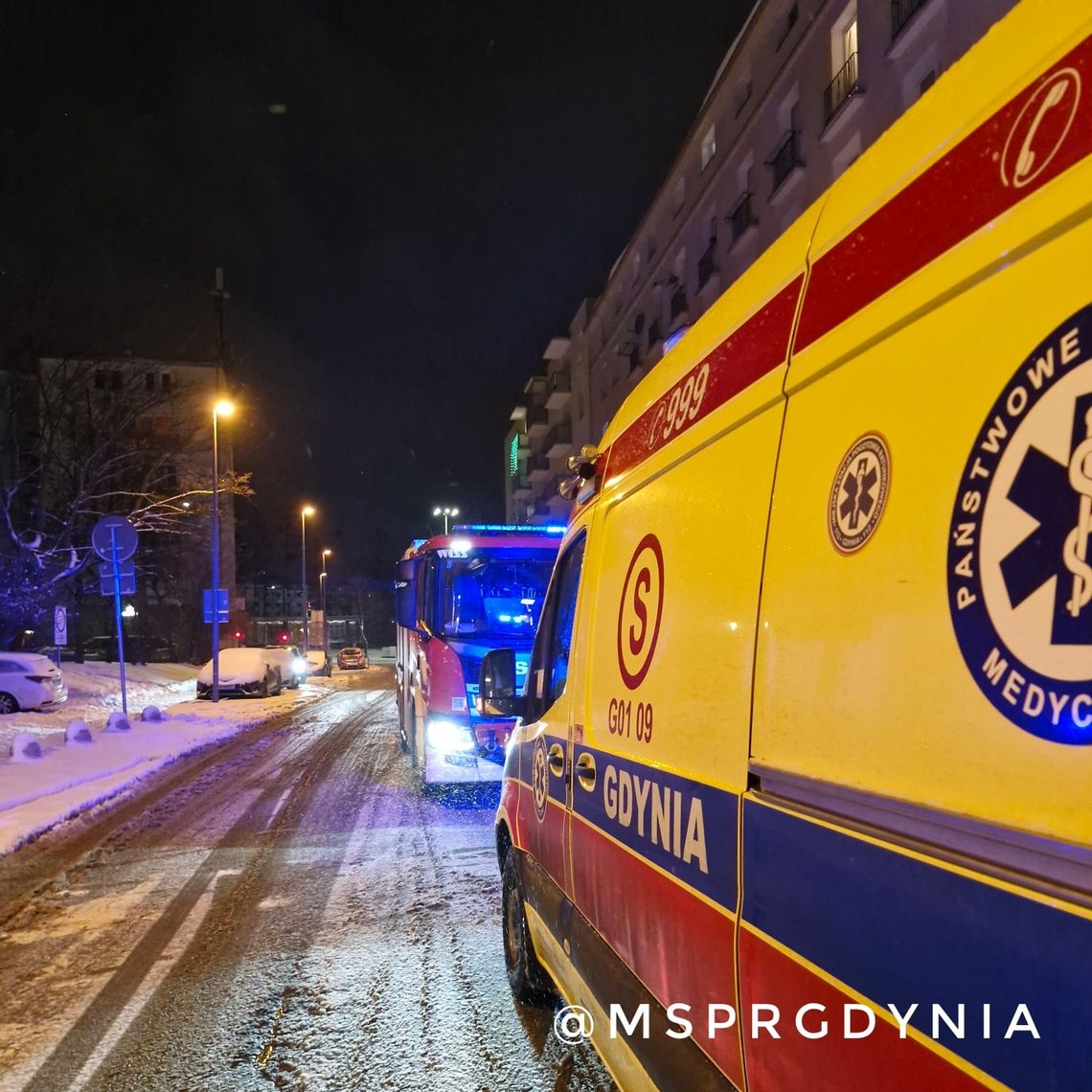 Gdynia: Kobieta ważyła ponad 180 kg. Strażacy ewakuowali ją z mieszkania