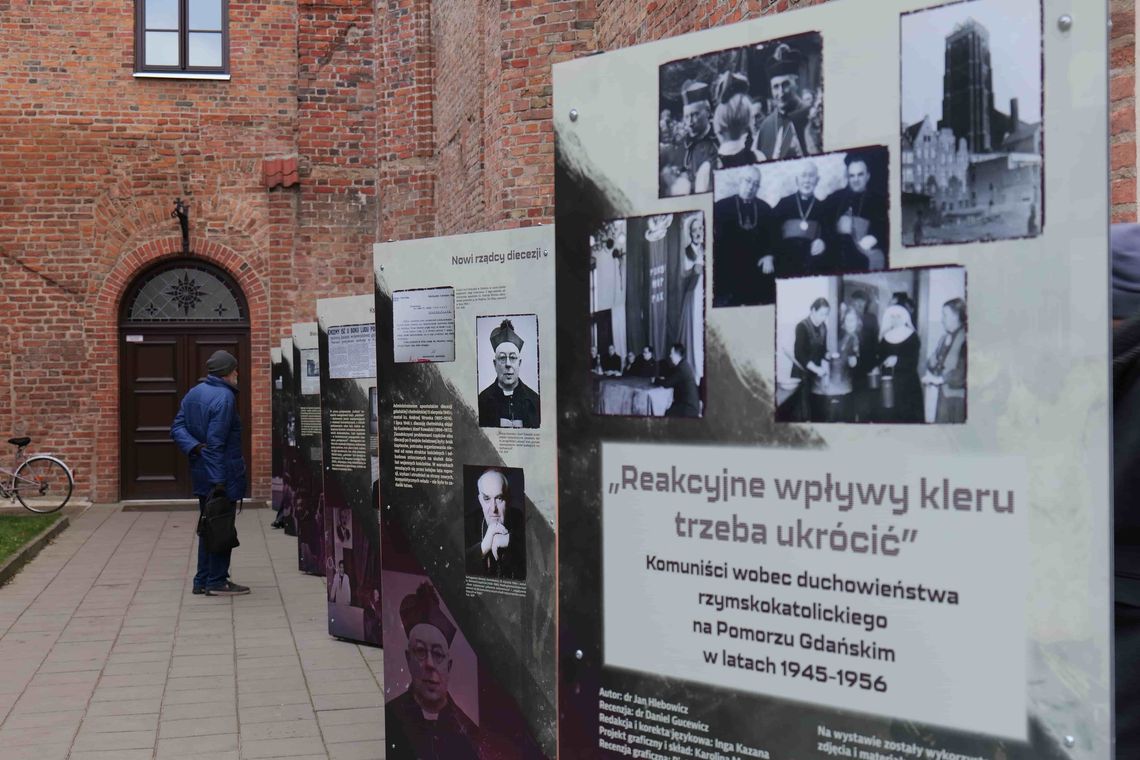 Komuniści i duchowieństwo na wystawie IPN w Gdańsku