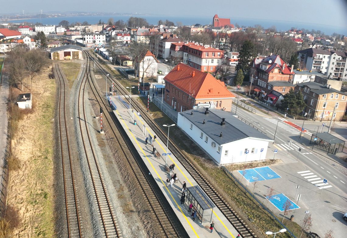 Koniec przepełnionych i spóźnionych pociągów na Hel?