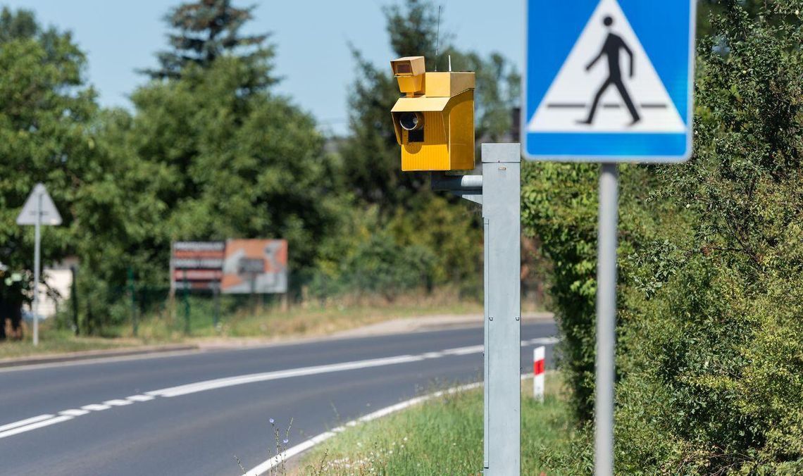 Koniec taryfy ulgowej na drodze. Fotoradary złapią cię przy mniejszym przekroczeniu Koniec taryfy ulgowej na drodze. Fotoradary złapią cię przy mniejszym przekroczeniu