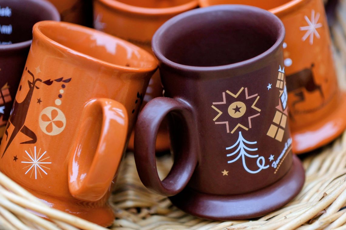 Kontrowersje wokół kubków promujących świąteczny jarmark w Gdańsku. „Błąd graficzny”