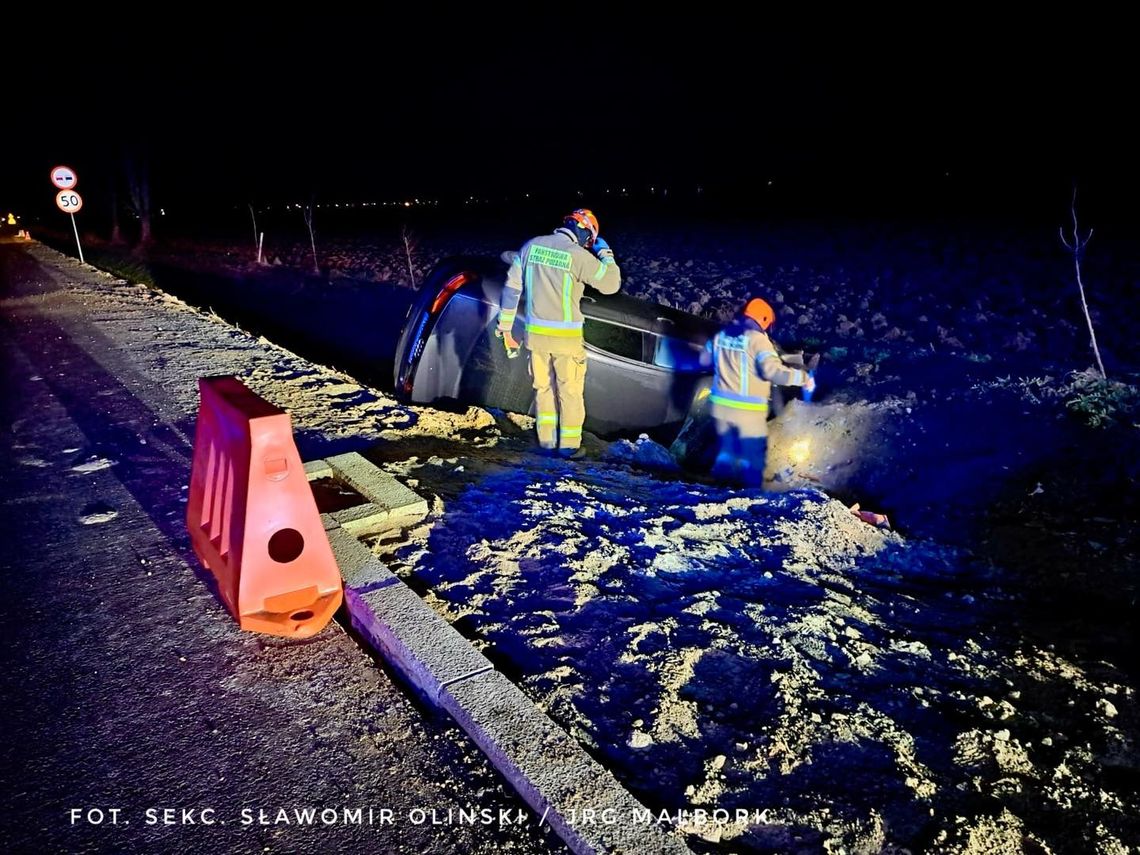 Królewo Malborskie. Na drodze krajowej 22 stracił panowanie nad autem i zjechał do rowu