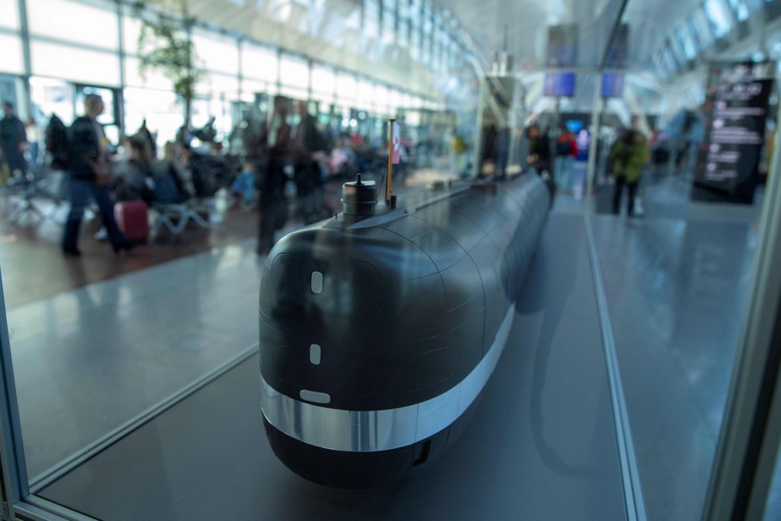 Lecisz z Gdańska? W hali odlotów czeka na Ciebie… okręt podwodny