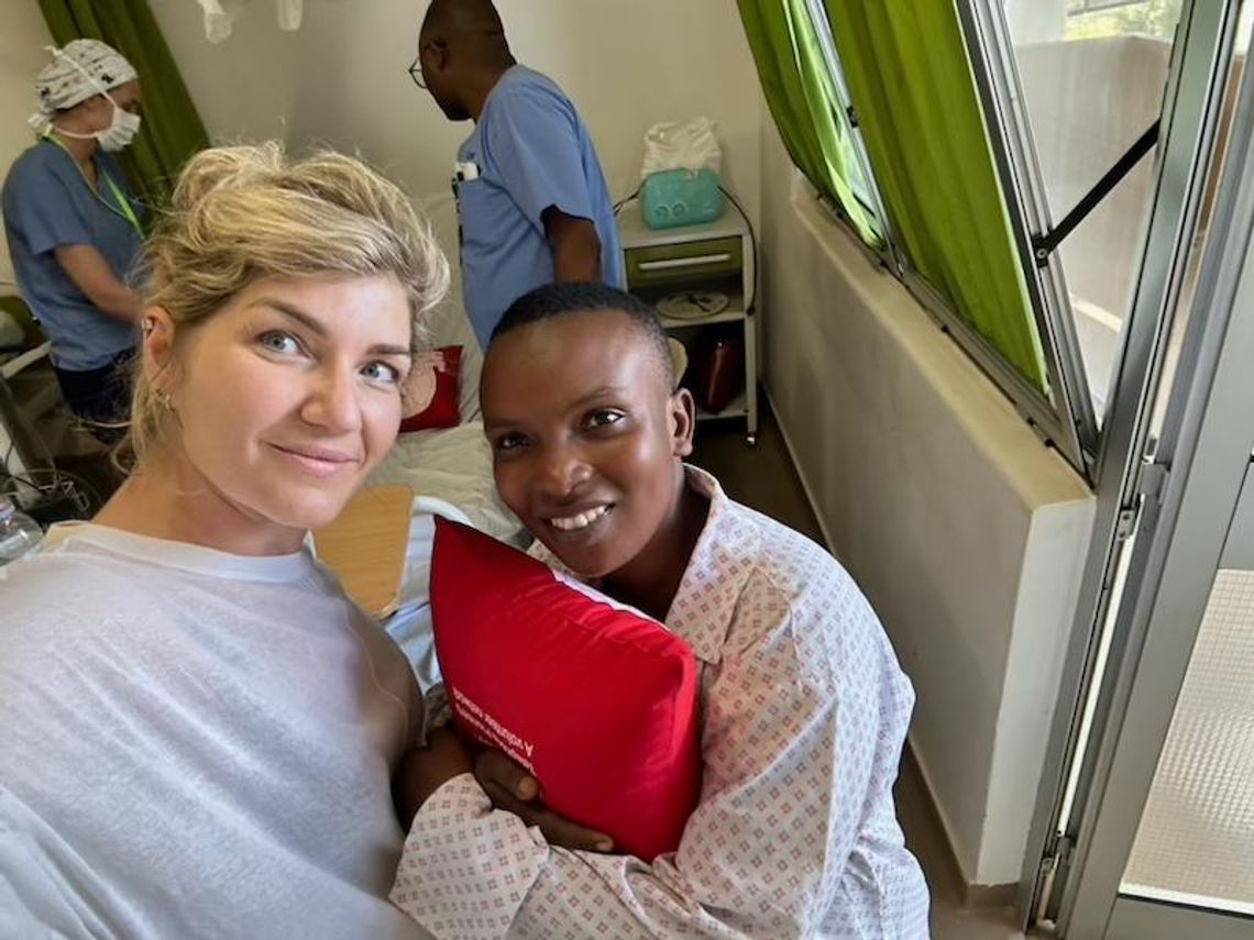 dr Monika Rosinski z pacjentką