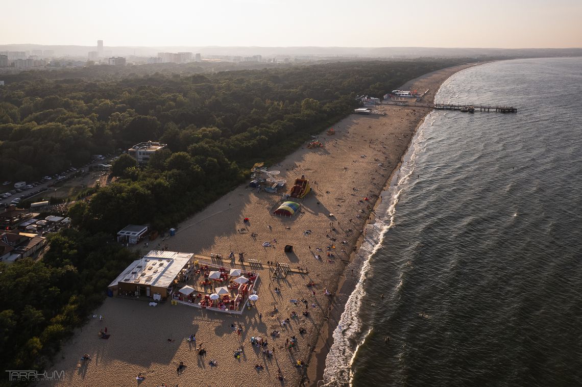 Letnie bezpieczeństwo w Trójmieście. Jak służby przygotowują się do sezonu turystycznego? plaża, Gdańsk-Brzeźno