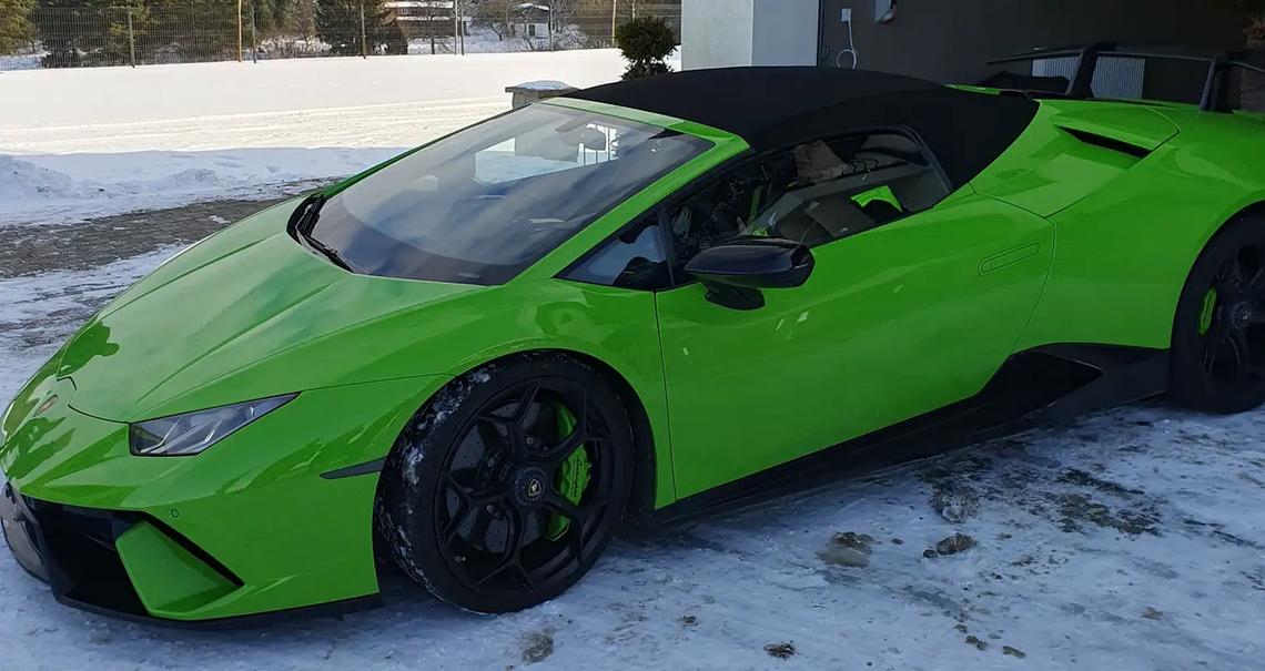 Luksusowe auta z chojnickiej skarbówki zlicytowane. Lamborghini "poszło" za 1 mln zł