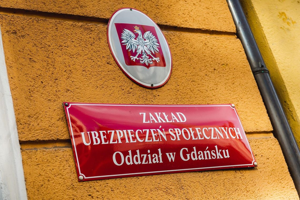Masz taką legitymację? ZUS wprowadził duże zmiany. Sprawdź, co musisz wiedzieć! Zakład Ubezpieczeń Społecznych, Gdańsk, zdjęcie ilustracyjne