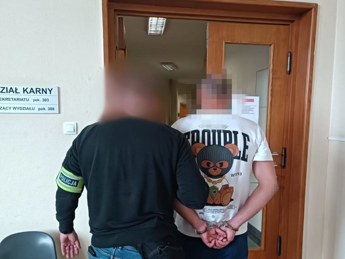 Miał dożywotni zakaz i jechał pijany. Policyjny pościg ulicami Gdyni