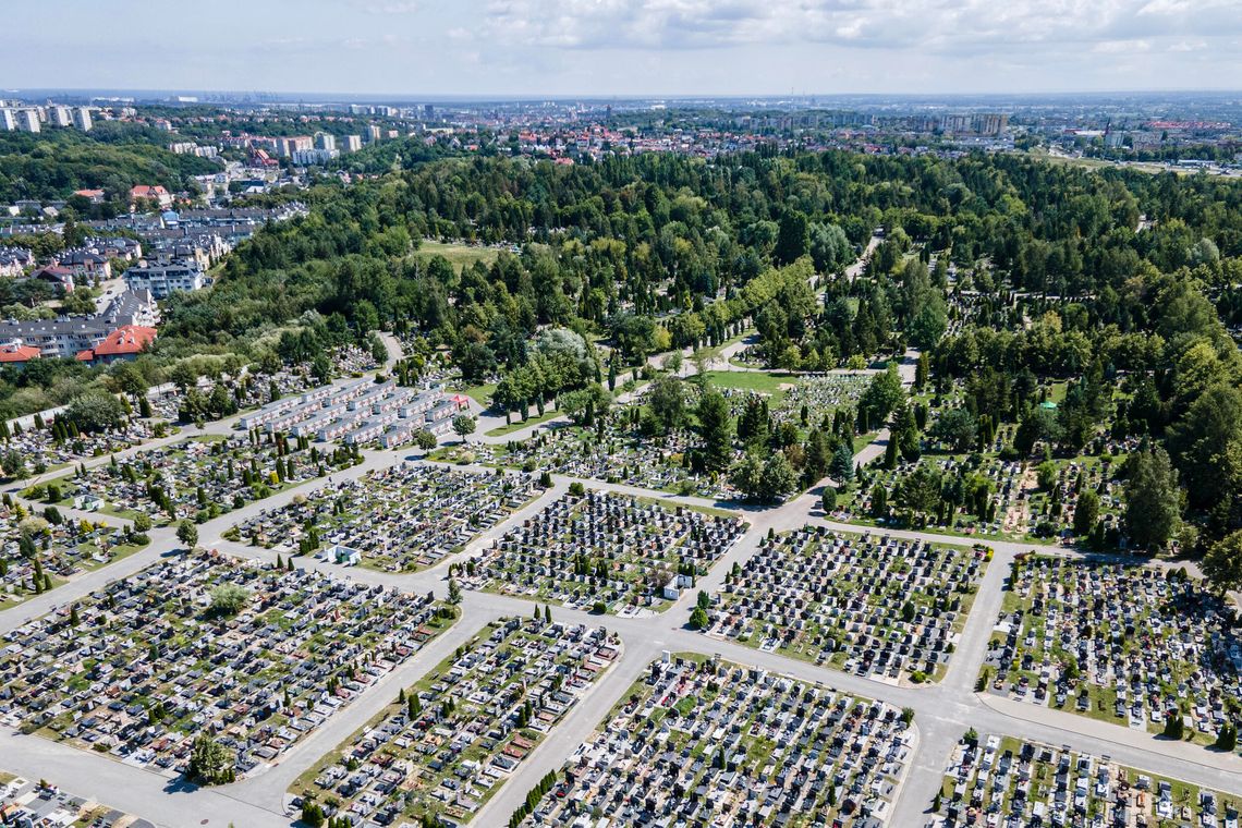 Miasto będzie zarządzać cmentarzami Cmentarz Łostowicki, Gdańsk