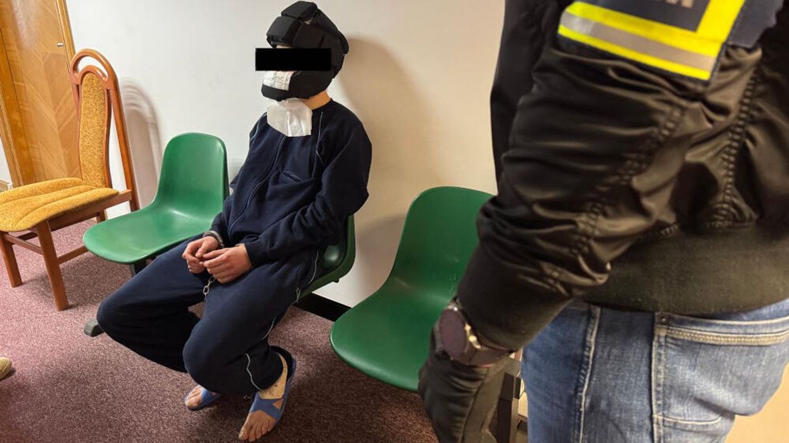 Zabójca z Uniwersytetu Warszawskiego pod obserwacją psychiatryczną. Będzie badany w szpitalu o rygorze aresztu