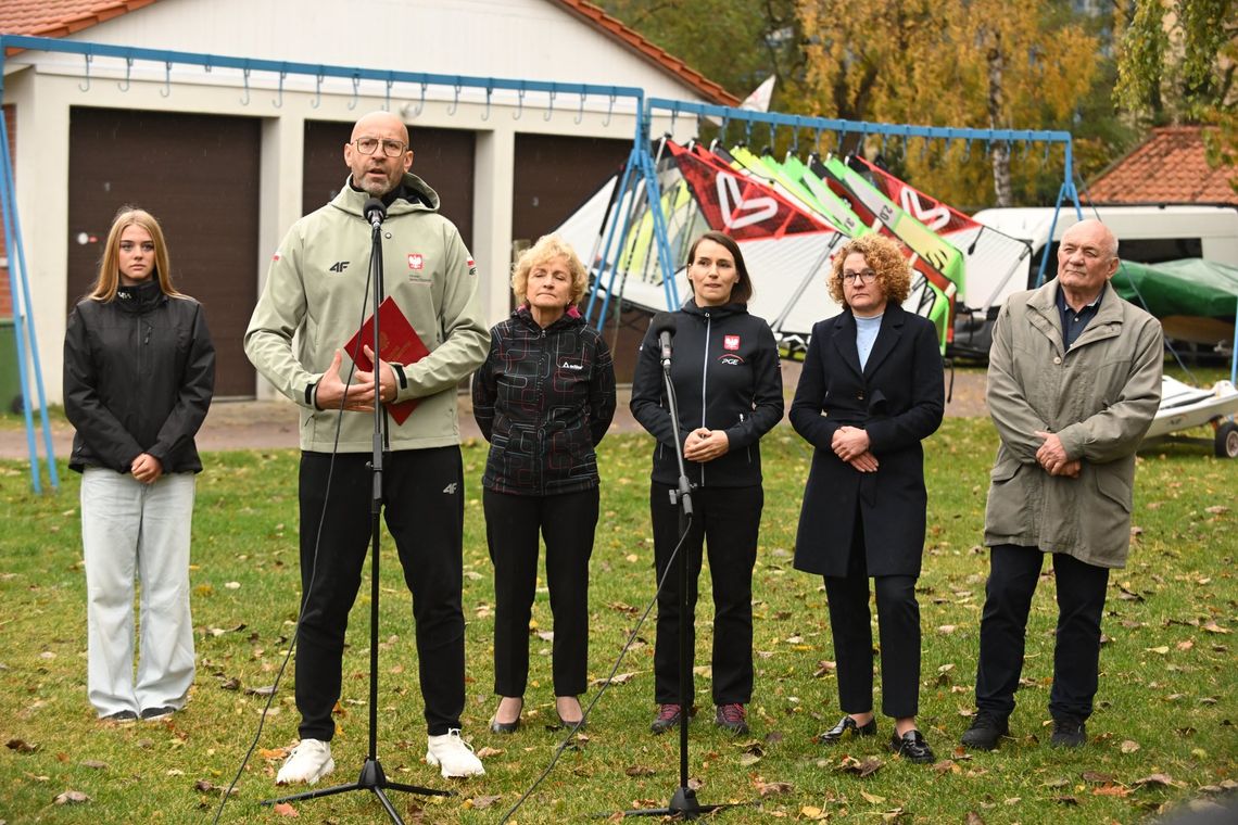 Minister sportu Jakub Rutnicki w Sopocie. Ponad 470 tys. zł dla lokalnych klubów