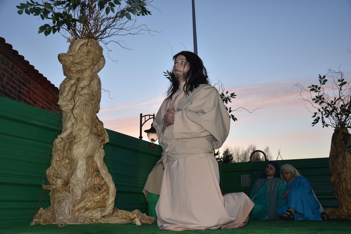 Tłumy na Misterium Męki Pańskiej 2026 w Żukowie. Debiutant w roli Jezusa Misterium Męki Pańskiej 2026, Żukowo