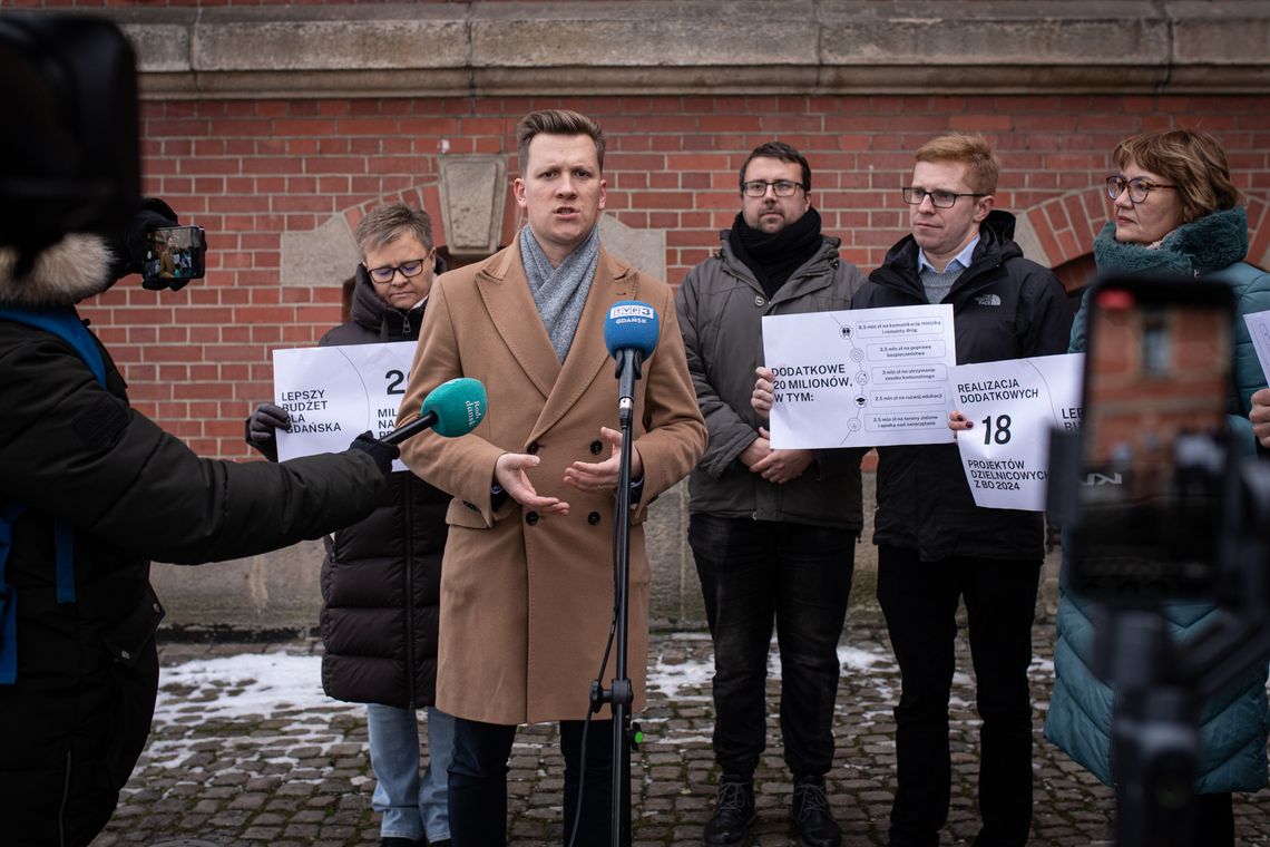 Mniej na promocję, więcej na transport, remonty i bezpieczeństwo. 34 poprawki budżetowe PiS