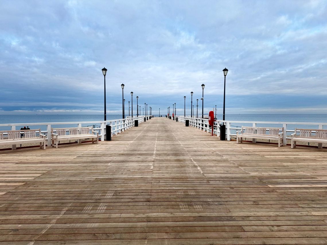Molo w Brzeźnie znów dostępne dla spacerowiczów! Remont obiektu zakończony Molo w Brzeźnie znów dostępne dla spacerowiczów! Remont obiektu zakończony