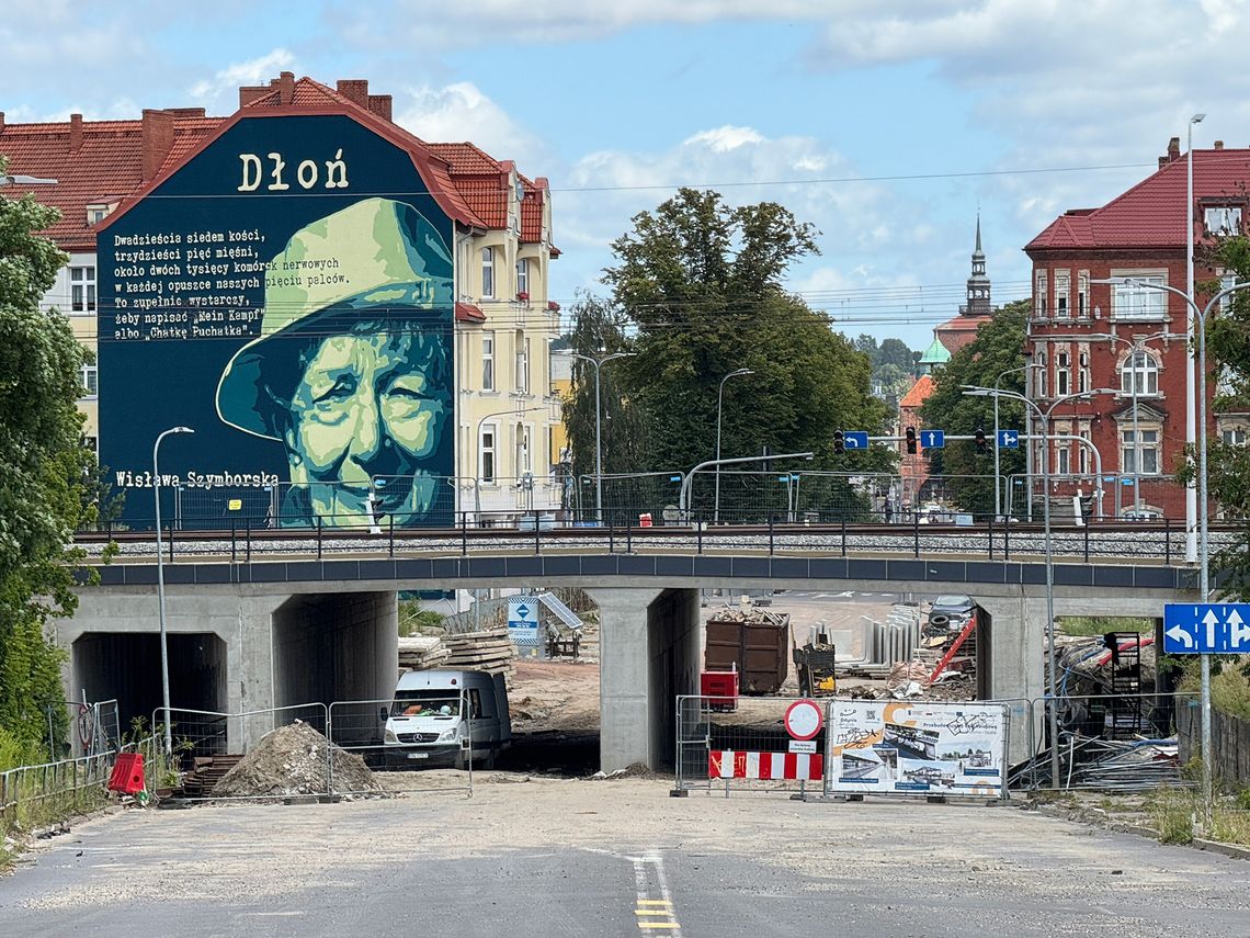 Most kolejowy na ulicy Szczecińskiej będzie oddany do użytku kilka miesięcy później