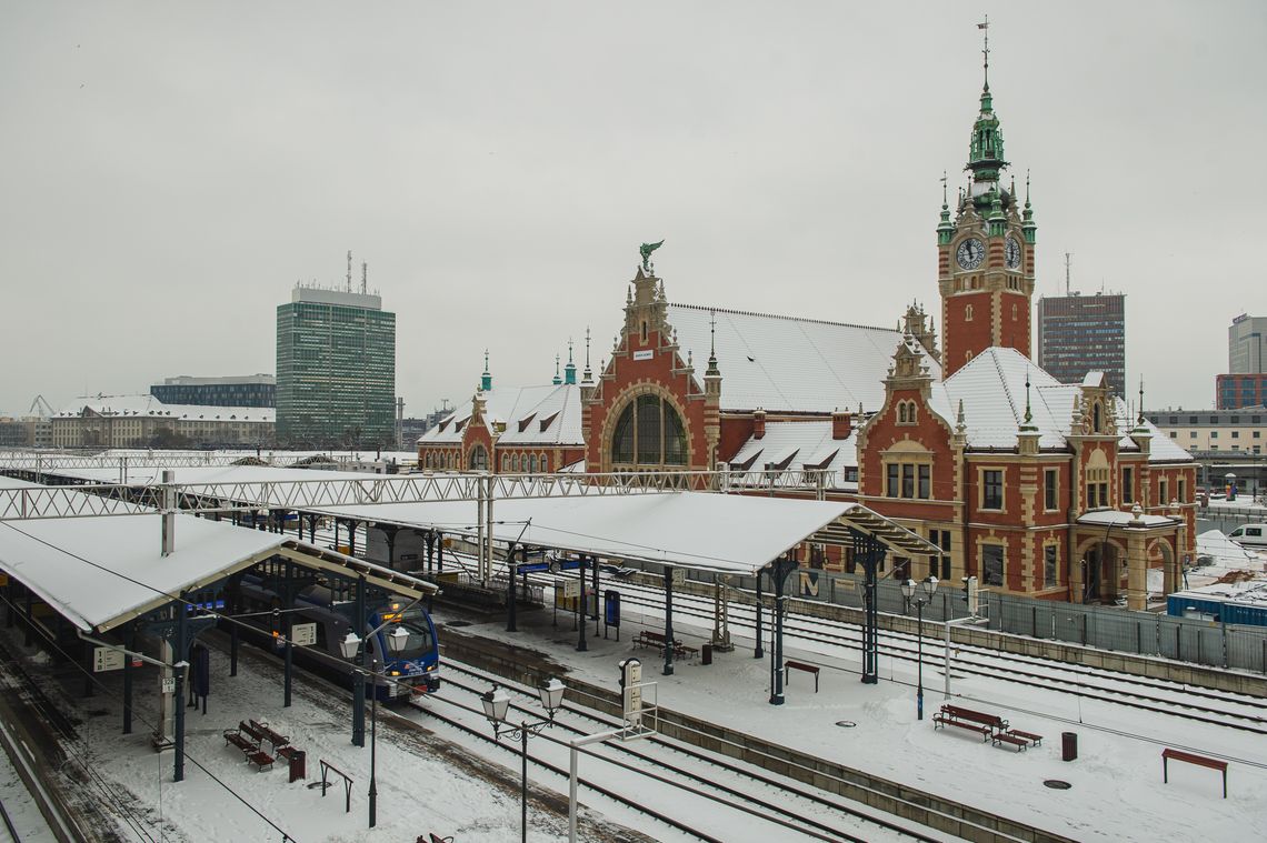 Mrozy nie odpuszczają. Dworce kolejowe w Polsce czynne przez całą dobę
