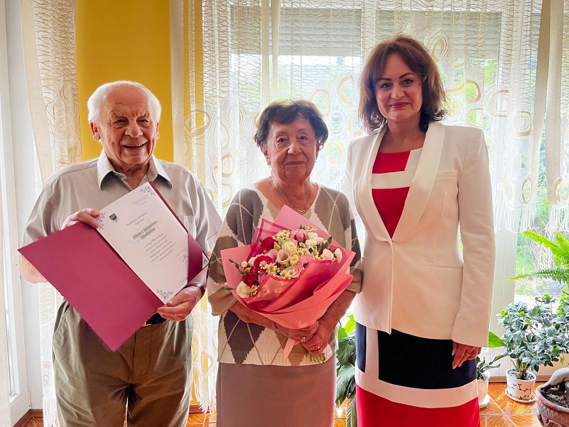 Na dobre i na złe, zawsze razem! "Tak" powiedzieli sobie 70 lat temu Na dobre i na złe, zawsze razem! "Tak" powiedzieli sobie 70 lat temu
