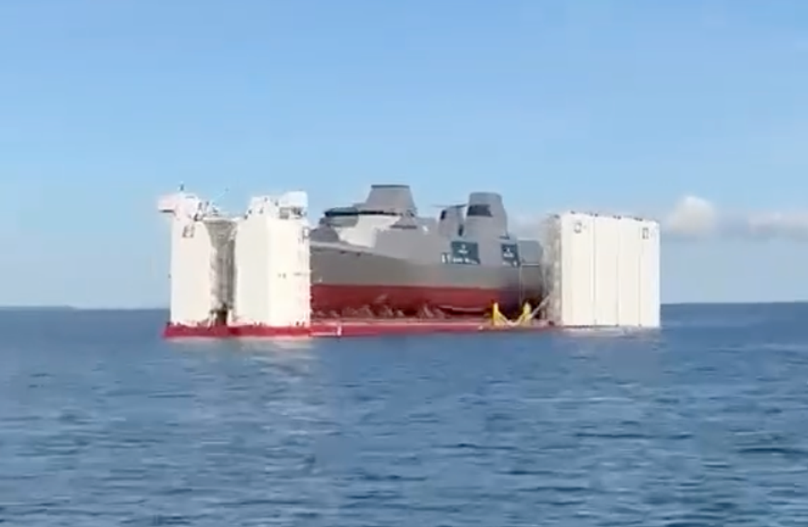 Na Zatoce Gdańskiej trwa właśnie wodowanie fregaty ORP „Wicher” Na Zatoce Gdańskiej trwa właśnie wodowanie fregaty ORP „Wicher”