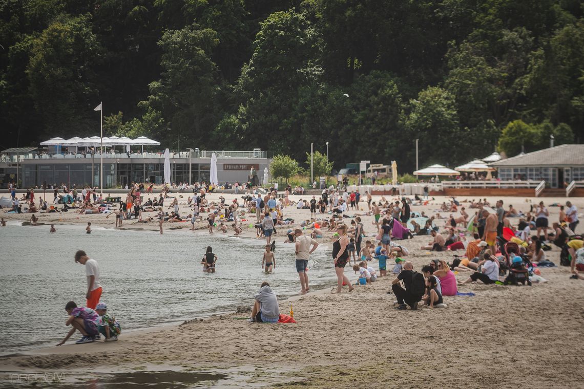 Najgorszy sezon od ośmiu lat? Rekordowo mało turystów nad morzem i w górach