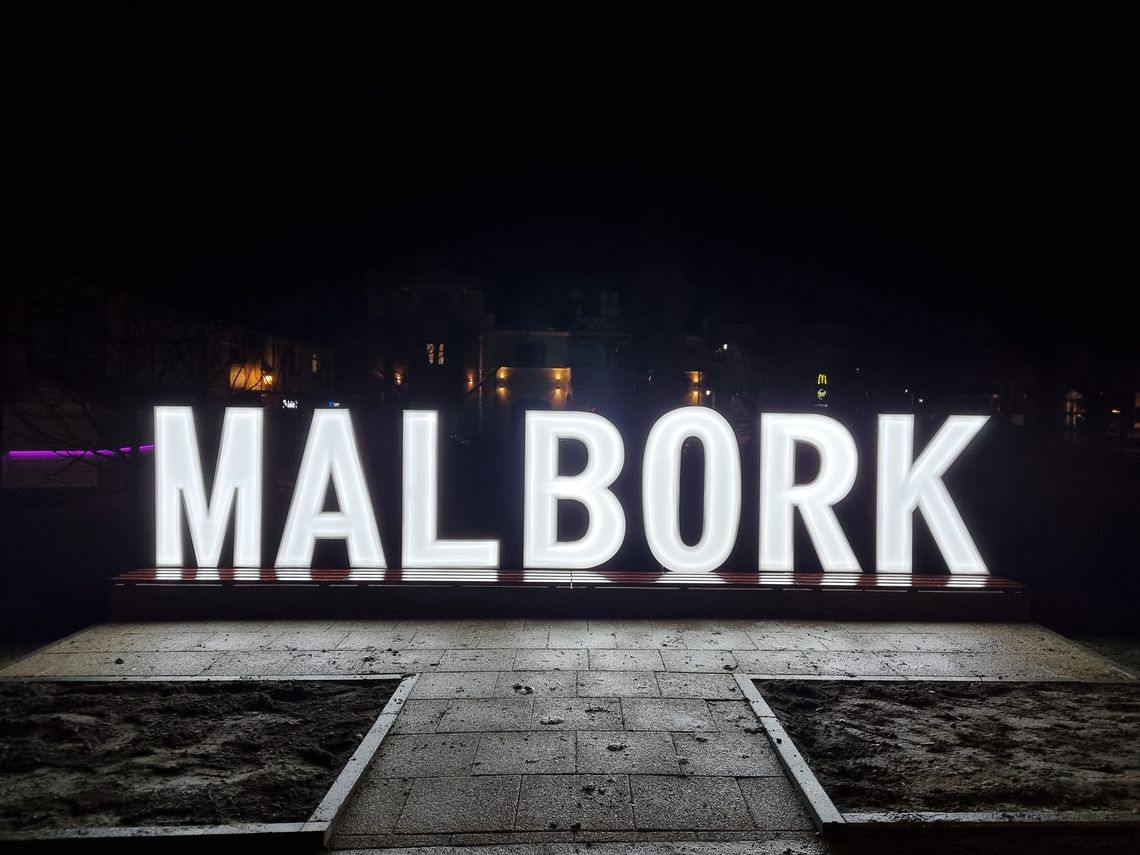 Napis „Malbork” pod lupą radnych. Chodzi o jedną literę