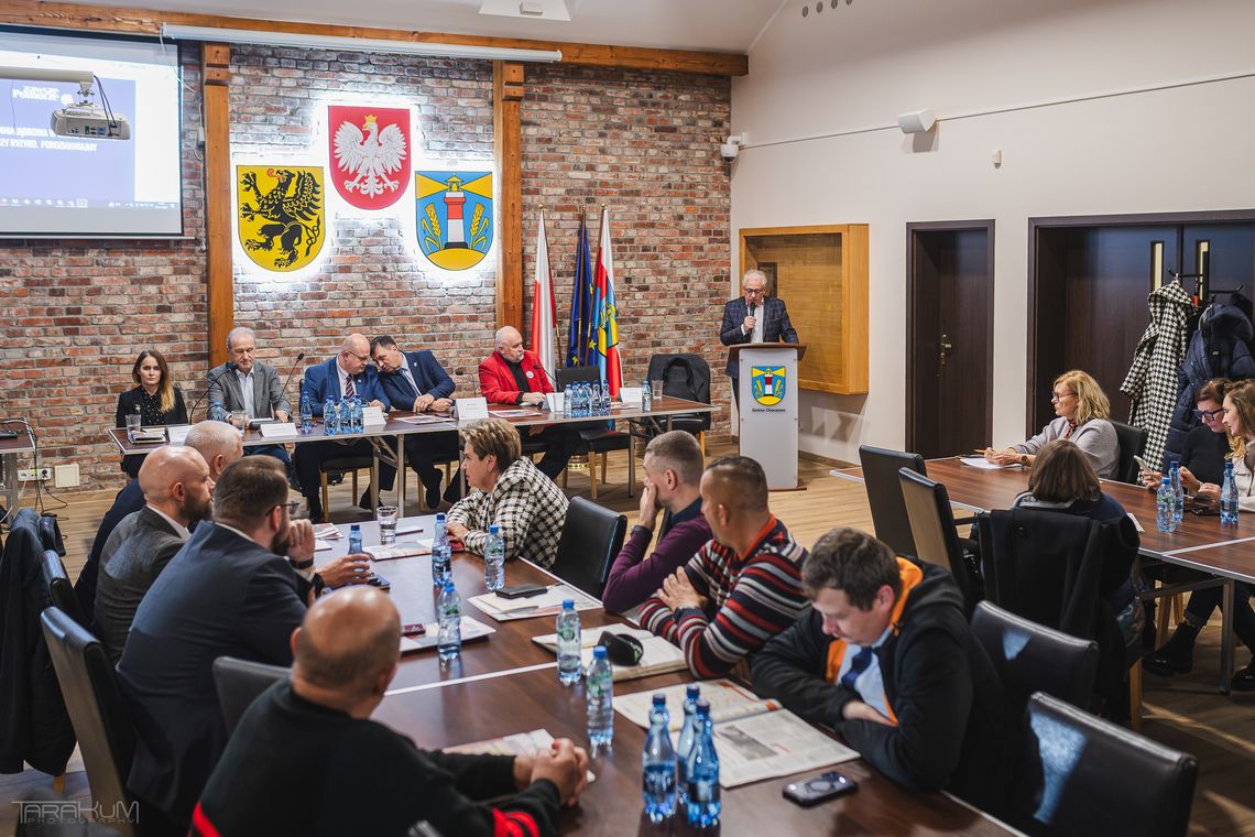 Jak będzie wyglądać życie przy elektrowni jądrowej? Na co mogą liczyć gmina, powiat i region? debata „Zawsze Pomorze” w Choczewie o budowie elektrowni jądrowej