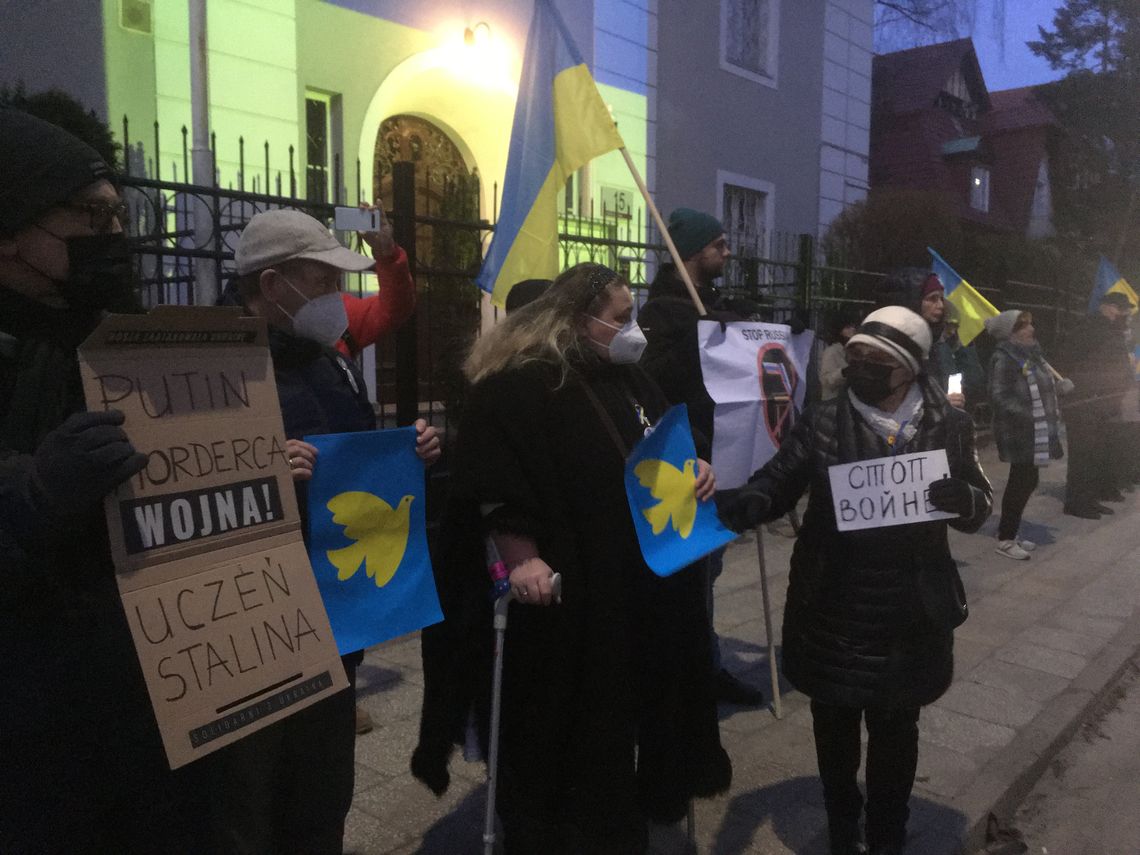 Demonstracja konsulat Rosji 11 marca 2022 przeciwko wojnie i Putinowi