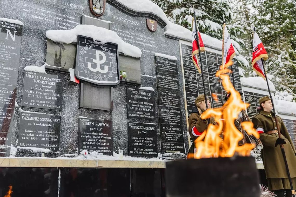 „Nie zapominajcie o Armii Krajowej”. Gdańsk zapalił światło dla bohaterów uroczystość „Światło dla Bohaterów”, Gdańsk 2026