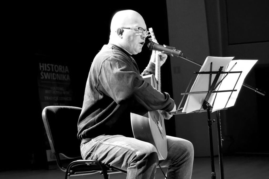 Nie żyje Andrzej Kołakowski, gdański nauczyciel akademicki, pieśniarz Andrzej Kołakowski