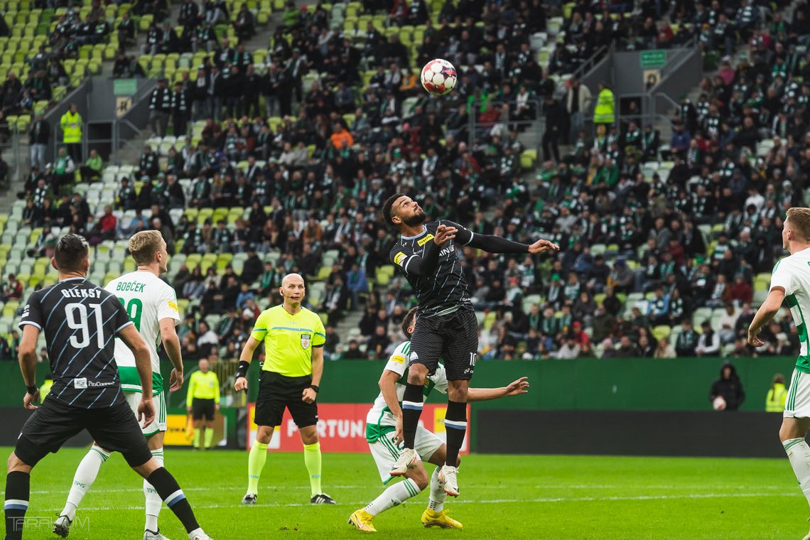 Nieefektownie, ale efektywnie. Lechia wygrywa ze Stalą 2:1 