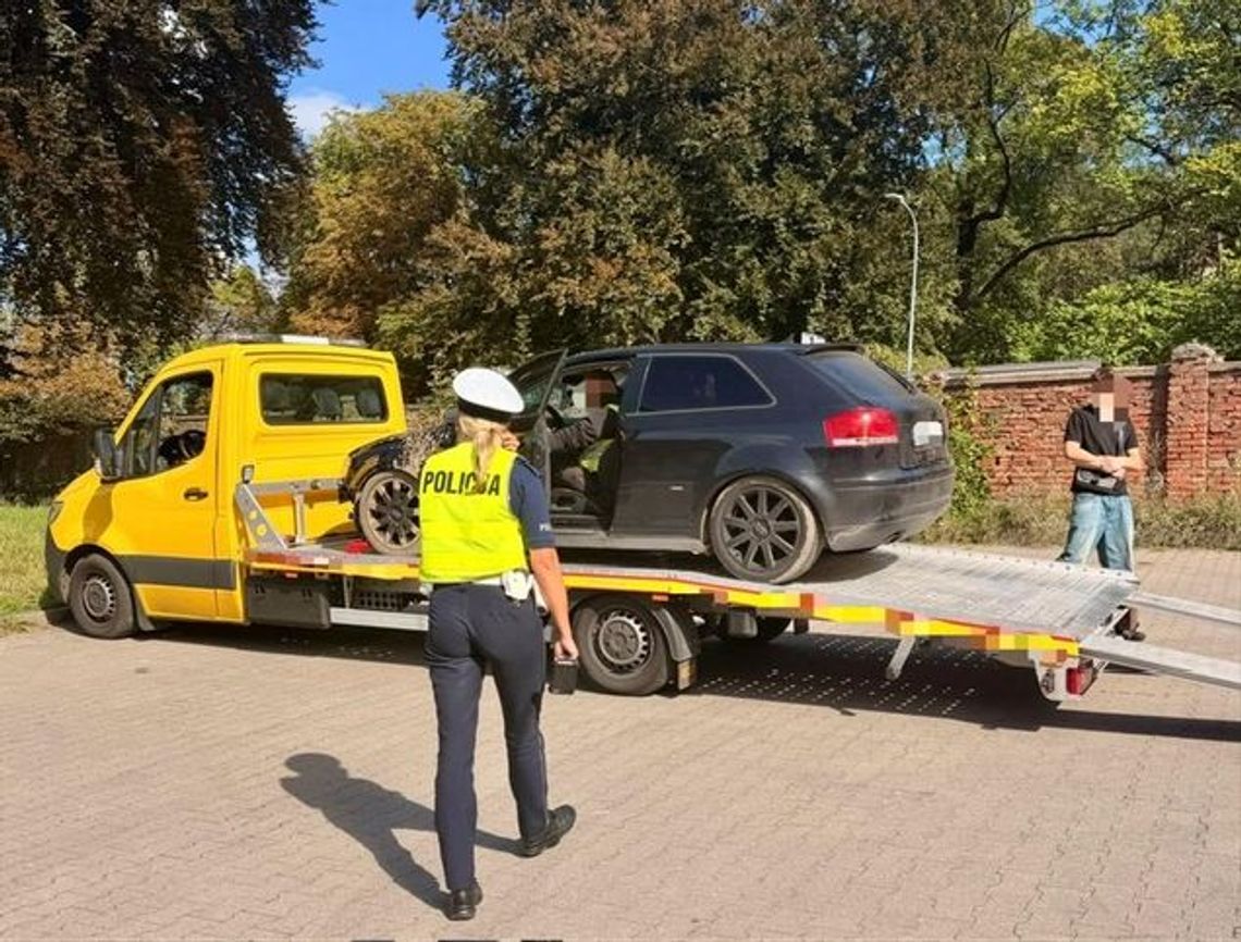 Niesprawne samochody i wysokie mandaty. Pojazdy skończyły na lawetach Niesprawne samochody i wysokie mandaty. Pojazdy skończyły na lawetach