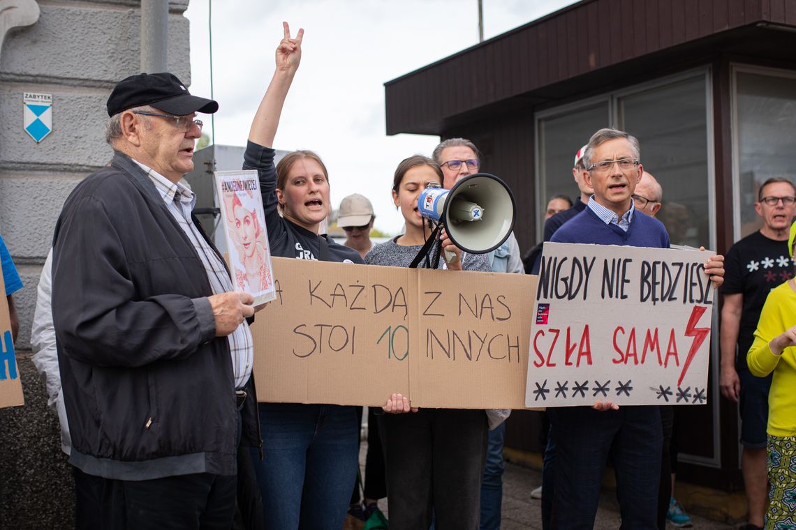 „Solidarni z Joanną”. Protest przed gdańską komendą