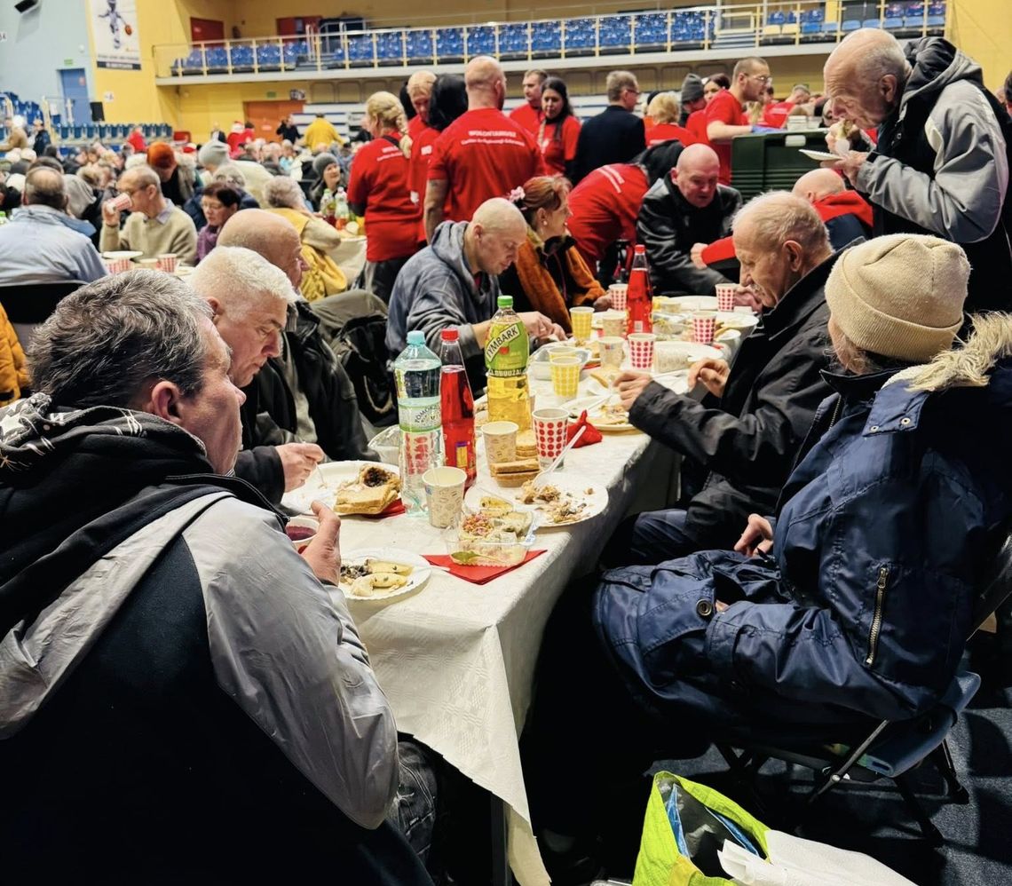 Nikt nie był sam. Sopocka Wigilia dla potrzebujących zgromadziła setki mieszkańców