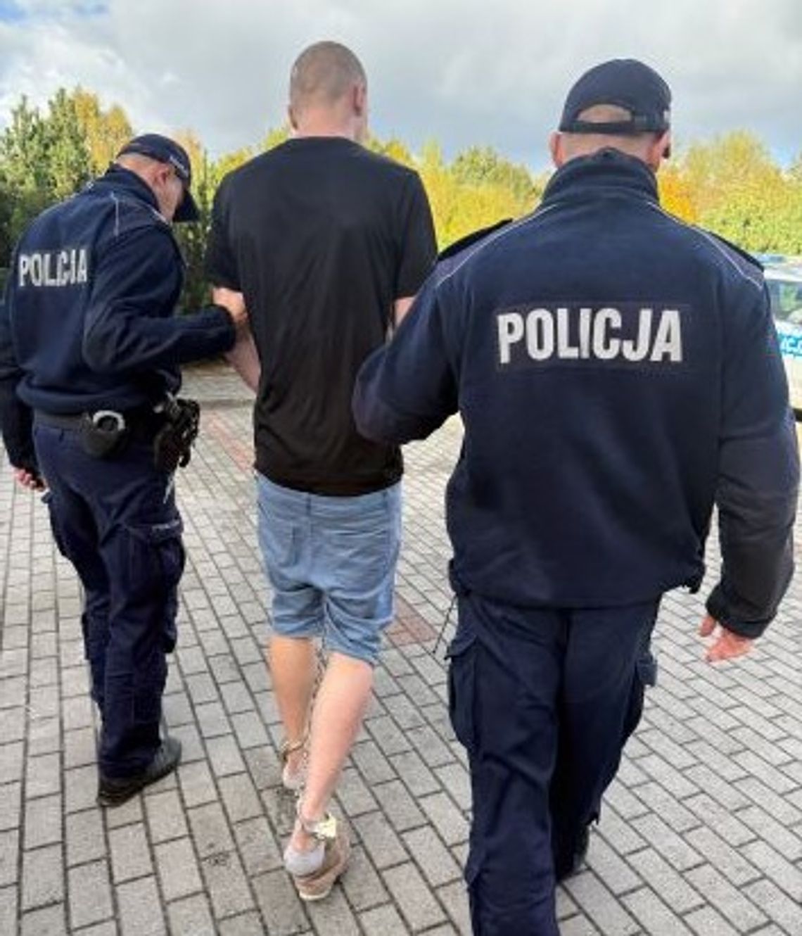 Młodzież z klas mundurowych w Żukowie pomogła ująć przestępcę