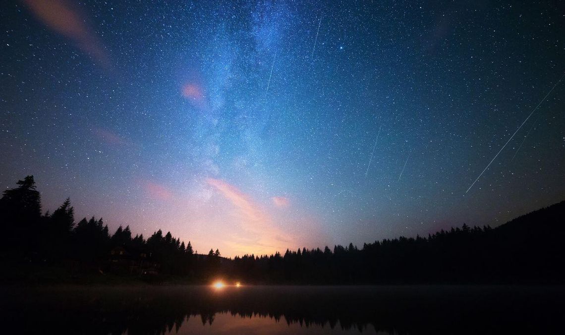 Perseidy 2025. Noc spadających gwiazd za kilka dni! Maksimum roju meteorów na polskim niebie