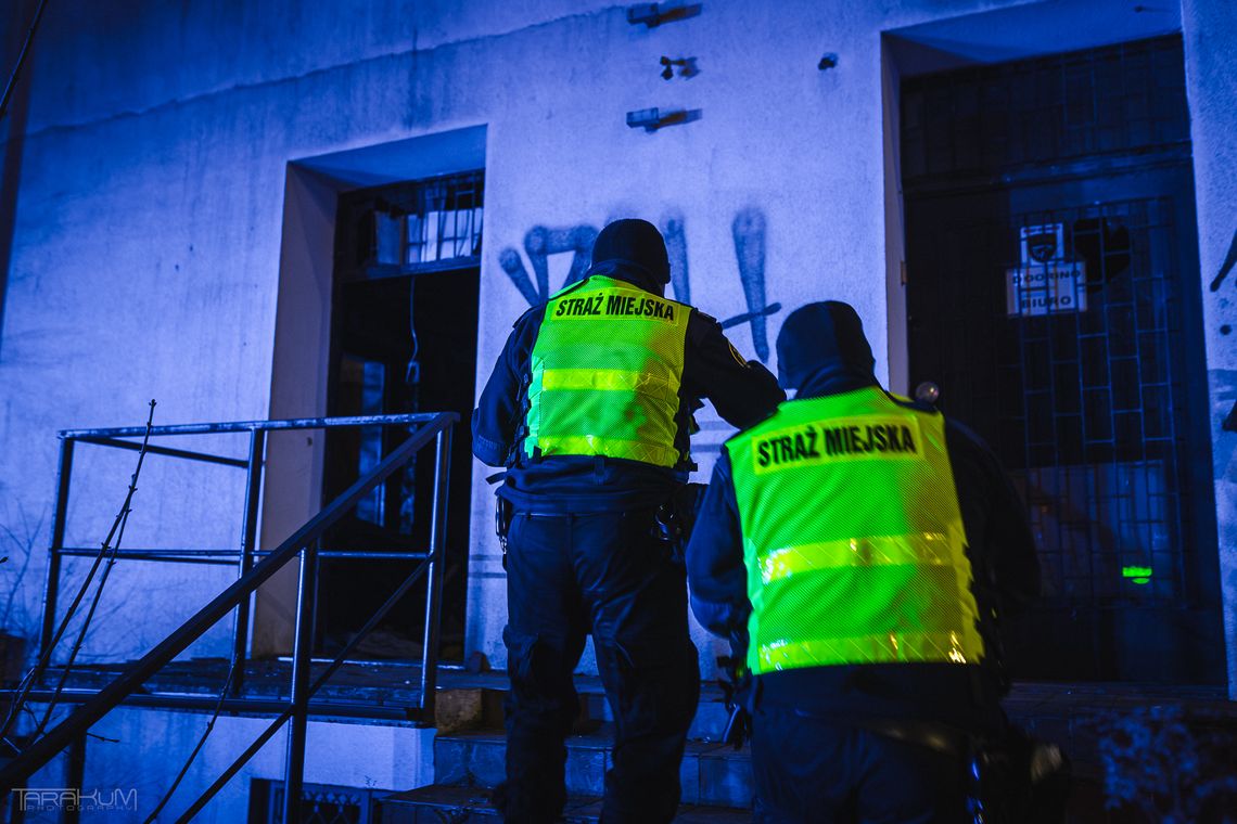 Nocne liczenie bezdomnych. Wspólna akcja służb w Gdańsku Nocne liczenie bezdomnych. Wspólna akcja służb w Gdańsku