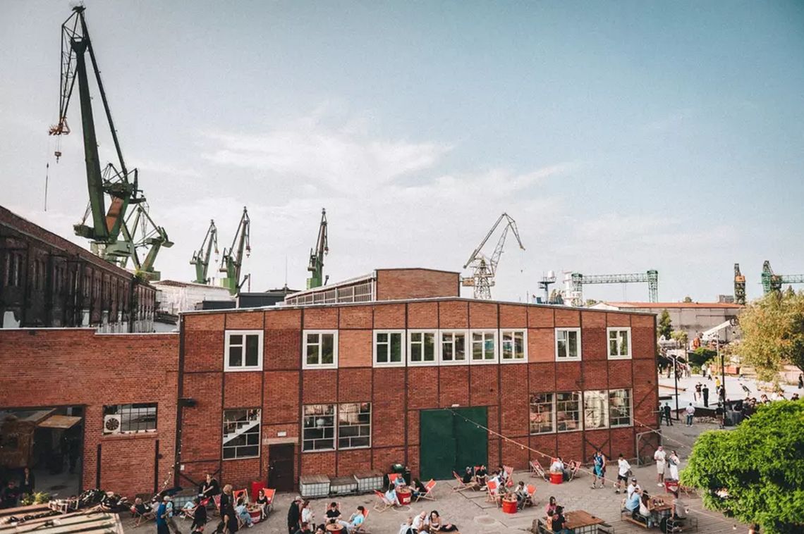 Nowe życie starej hali. Grid ArtHub w stoczniowej przestrzeni 31B już otwarty