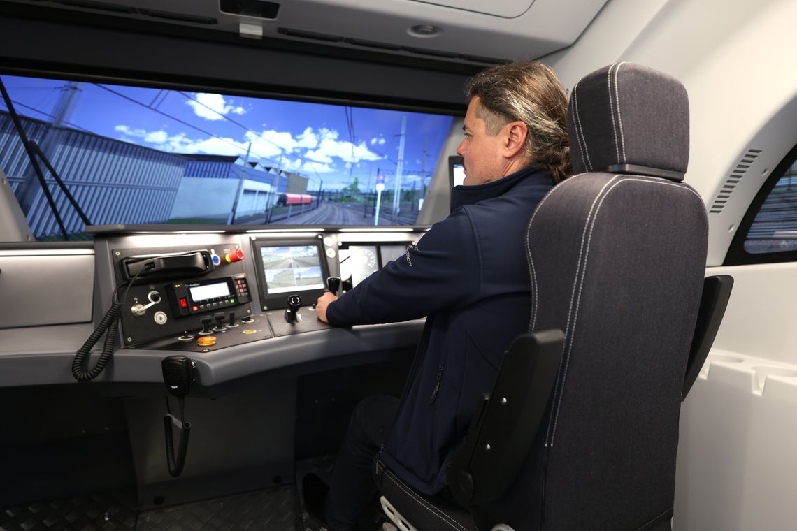 Nowoczesny symulator PKP Intercity w Gdyni. To pierwsze takie urządzenie w północnej Polsce! Nowoczesny symulator PKP Intercity w Gdyni. To pierwsze takie urządzenie w północnej Polsce!