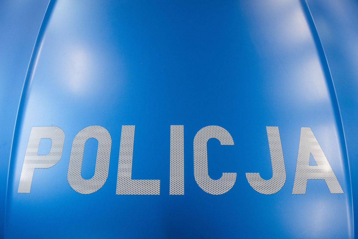 policja, radiowóz, zdjęcie ilustracyjne
