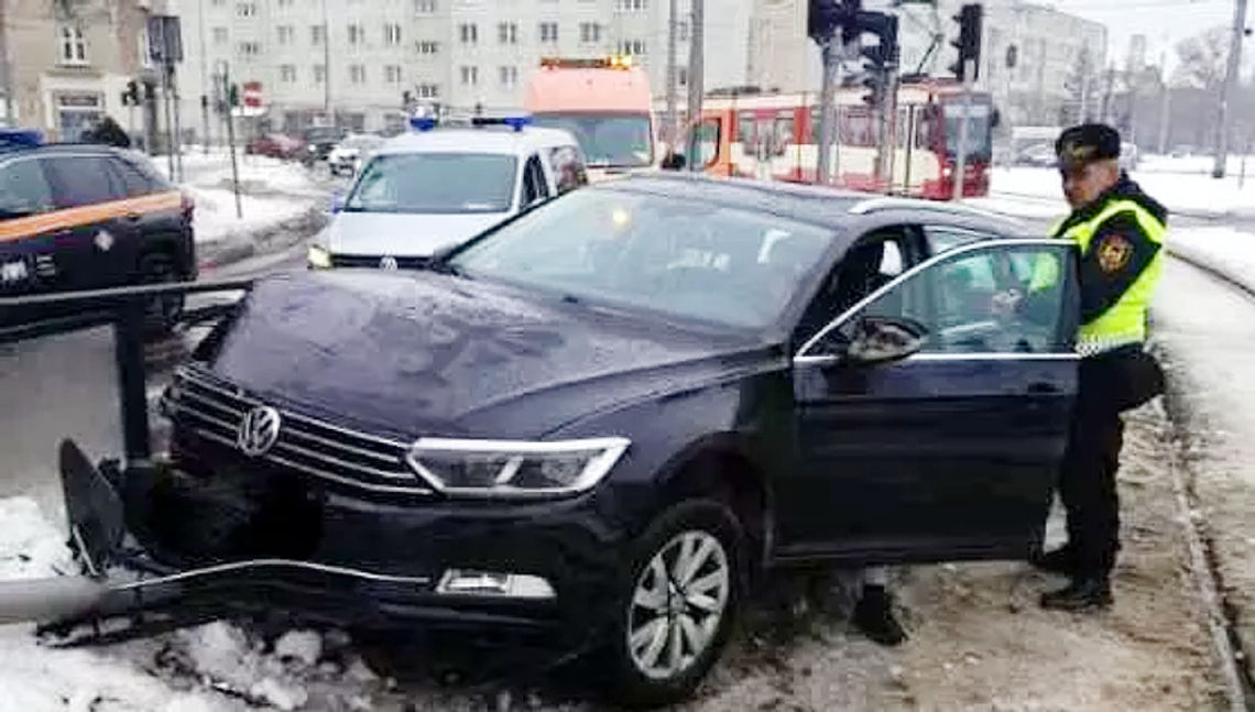 Pijany kierowca wbił się w bariery w Gdańsku! O krok od tragedii na Alei Legionów wypadek w Gdańsku